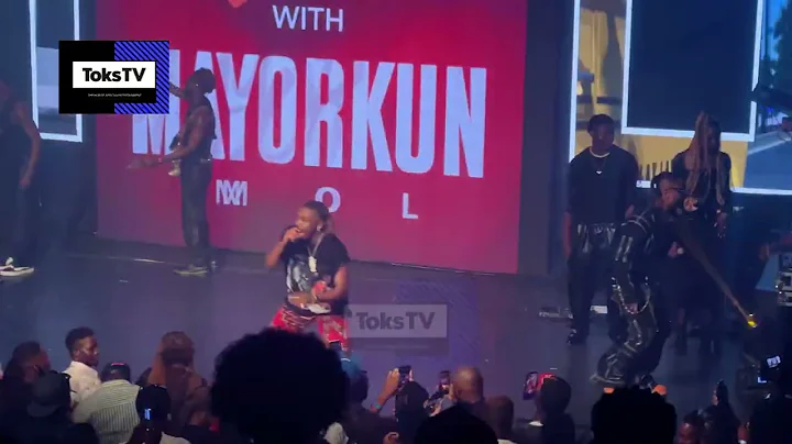 PocoLee storms Mayorkun’s Trace Live