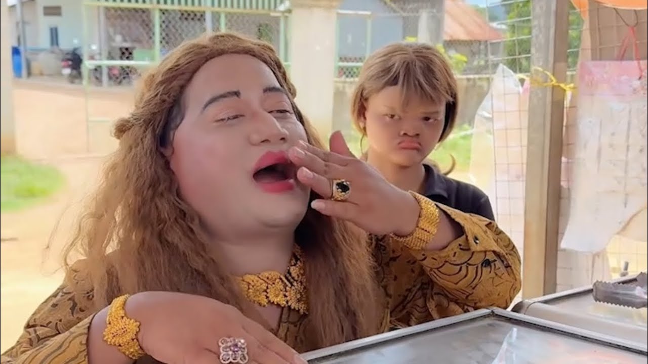 រឿង - អ្នកមានប្រហោងក្នុង 😂😂