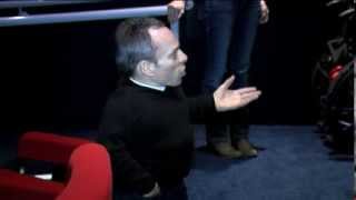 Warwick Davis comes to Headley Court