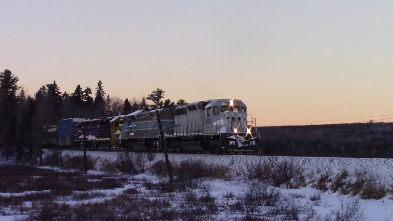 CITX 3071 leads Job 2 East on the Moosehead Sub 1/14/18 - YouTube