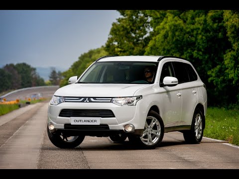 Снятие заднего фонаря Mitsubishi Outlander III. Самый безопасный способ.