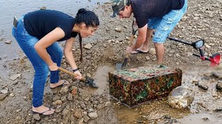 Casal acha objeto em rio após diamante gigante! 😱