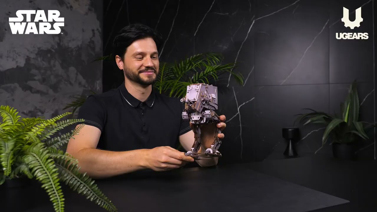 AT-ST Walker™ | Assemble me. Conduct reconnaissance missions in the Empire's™ light patrol vehicle!