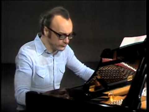 Brendel plays and introduces Schubert - YouTube