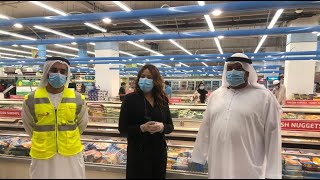 أخبار الآن برفقة مفتشي بلدية دبي في معاينة المواد الغذائية في المتاجر