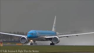 Boeing 777-300 KLM getroffen door de Bliksem bij vertrek