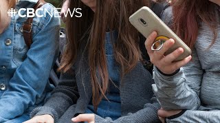 Mindfulness could reduce problematic smartphone use, UBC study suggests