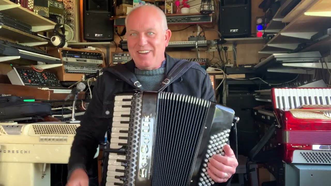 Accordion Tips and Tricks - Bass Runs on Stradella Basses