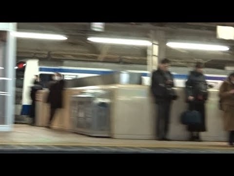 週末夜の東京駅8番線に到着してきた上野東京ライン常磐線下りE531系