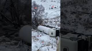 Gümüşhane'de LPG Tankeri Dereye Uçtu! Facianın Eşiğinden Dönüldü