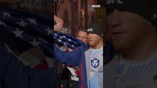 Patriotism and Pride 🇺🇸: American Justin Gaethje makes his walk from the Oval Office to...