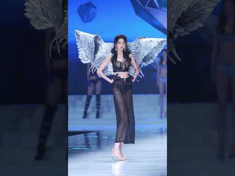 深圳内衣秀#beauty #runway #fashionshow #underwearfashion #란제리 쇼#ランジェリーショー #中國女#Lingerie #model