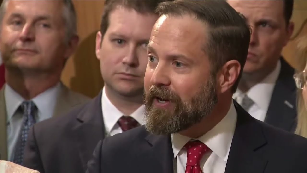 WATCH LIVE: Texas House Representatives hold a press conference after a quorum was not present