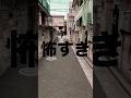 逃げて