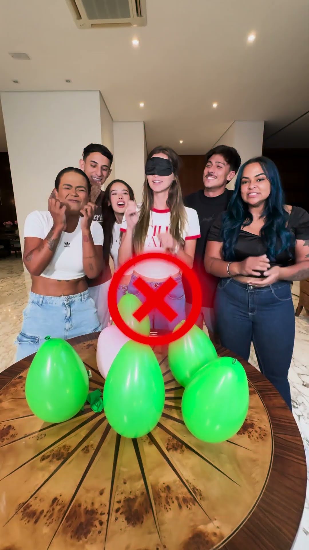 ESTOURE O BALÃO CORRENDO VENDADO!!!