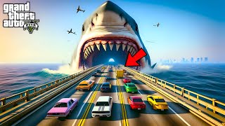 0.9989% Get Dinner Of Shark By Falling Down In Water In This Parkour Race Of GTA 5!