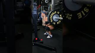 💪😎👍powerlifting in girl in gym /amezinge fitness Girls @best fitness hub #shorts