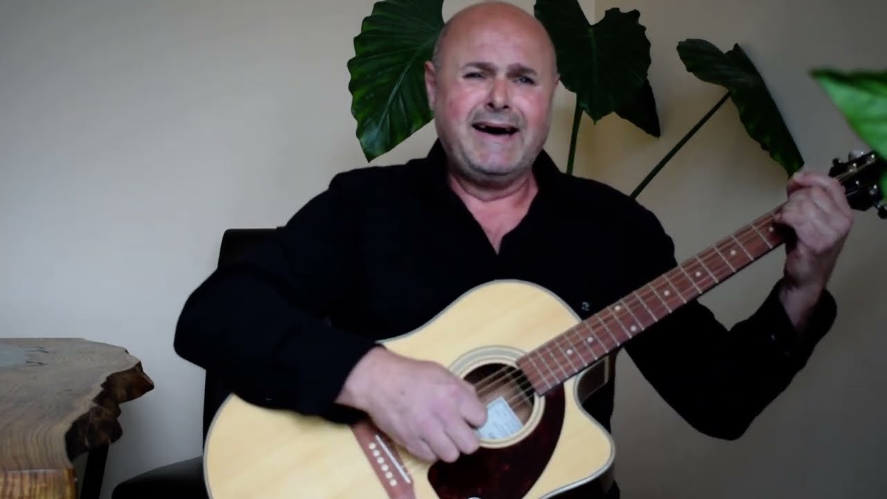 От Севиля до Гранада / Армандо /