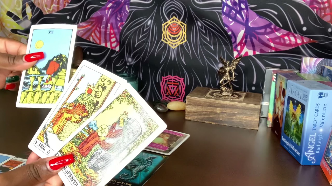 #LEO ♌️ I’M A FOOL FOR LOVE! THIS PERSON IS VERY MUCH OBSESSED & IN-LOVE WITH YOU - APOLOGY...