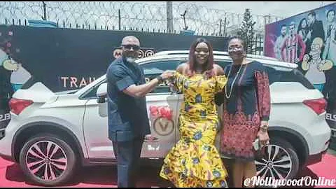 Bisola Aiyeola cruzing in her #AMVCA2018 Trailblazer SUV Car Award.