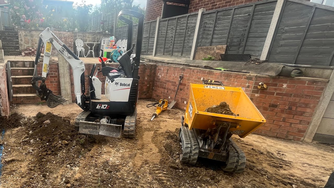 Bobcat E10 and JCB tracked dumper ​@tedsshed2185