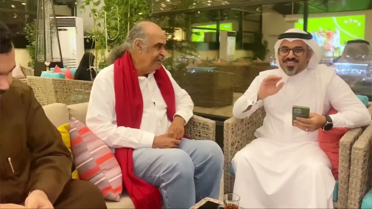 قصيدة: متكأٌ في أعينِ الغيد || شعر: تركي المعيني .. أمام الشاعر: قاسم حداد || 