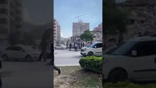 İzmir’de 6.6 depremden ilk görüntüler