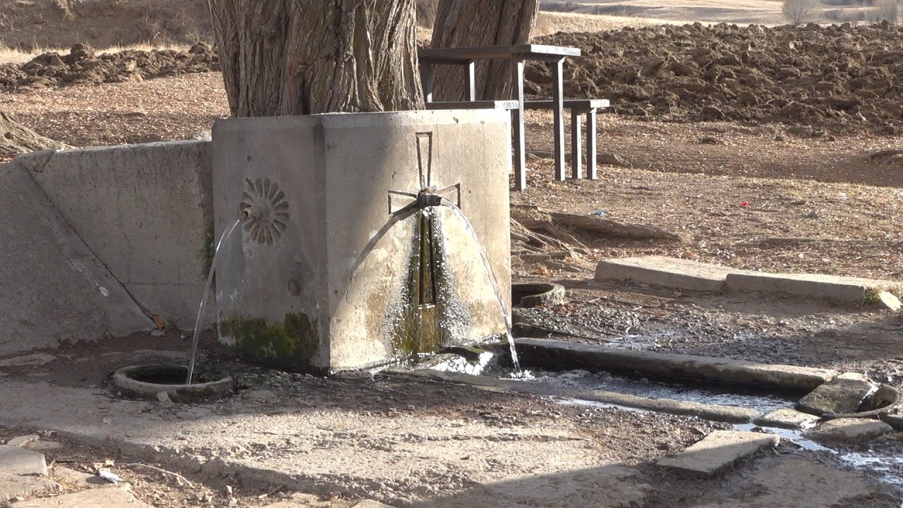 Ախլաթյանի կծու ջուրն ու զրույցը