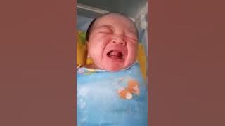 bayi nangis lucu gemes