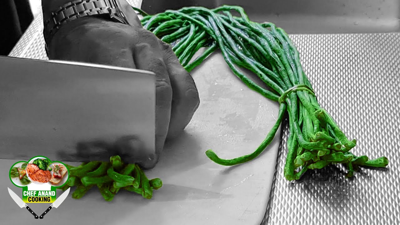 KOUSEBAND SNIJTECHNIEK | LONG BEAN CUTTING TECHNIQUE | Chef Anand Cooking