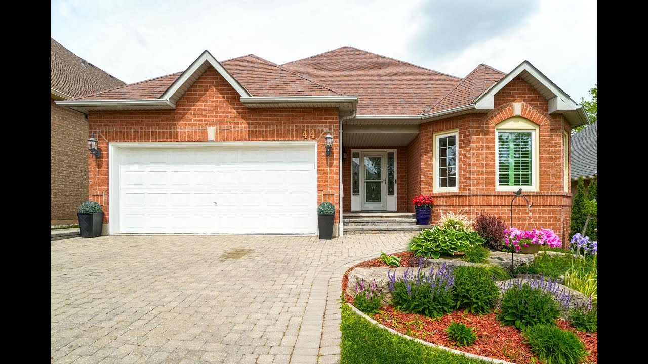 441150 Skyview Drive, Burlington Home for Sale Real Estate