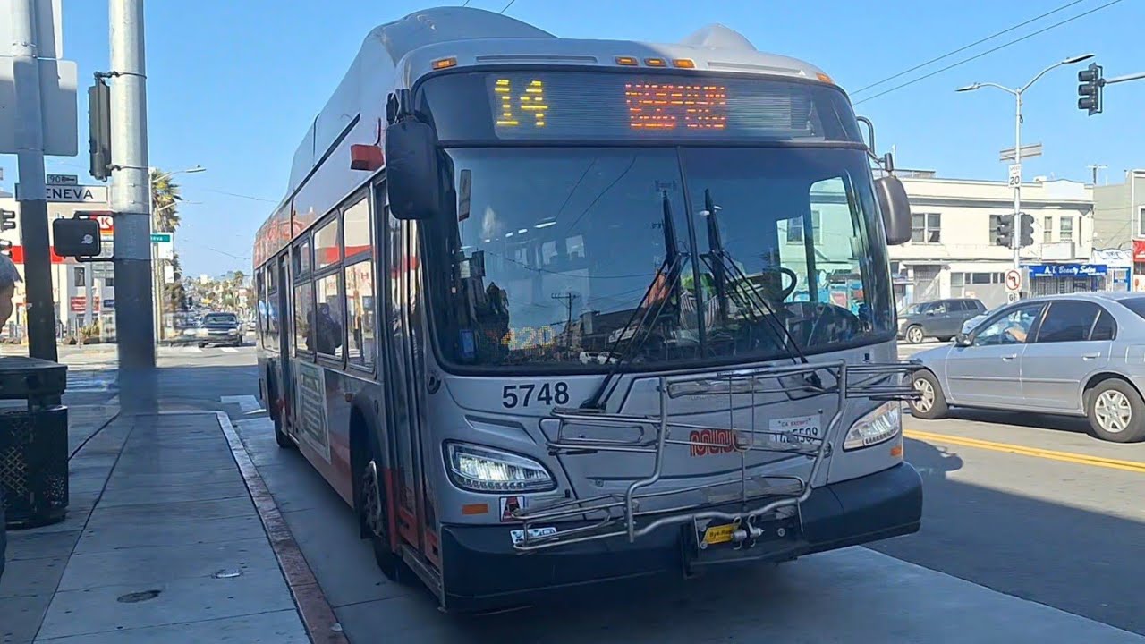 Shorter Bus? SF MUNI 2018 New Flyer XT40 