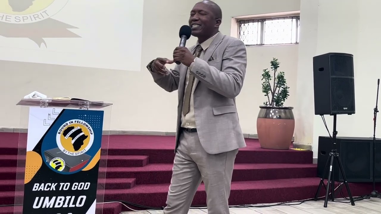 Pastor Mhlongo at Umbilo Sunday service 