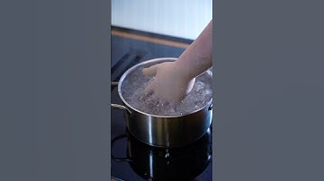 First Aid on a Hot Water Injury ♨️🚑 #ambulance #emergency #paramedic #firstaid #hospital #nurse
