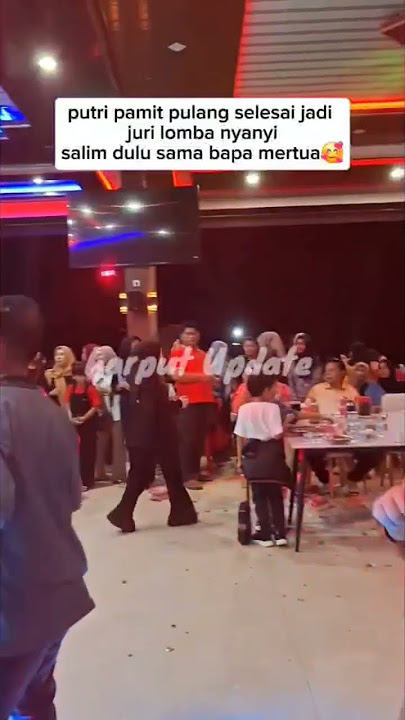 Putri Isnari said goodbye to her father-in-law after finishing the dangdut judge event at Jeti🥰 #...