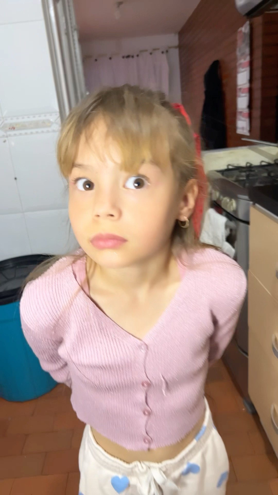 LE DAÑE EL SARTÉN A MI MAMÁ #humor #comedia#shortviral #youtubeshorts #fypviralシ
