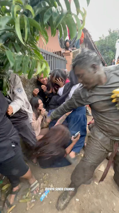 Terpojok Di Tembok Semuanya Kena Sama Kuda Lumping!!! Seni Benjang Mekar Budaya