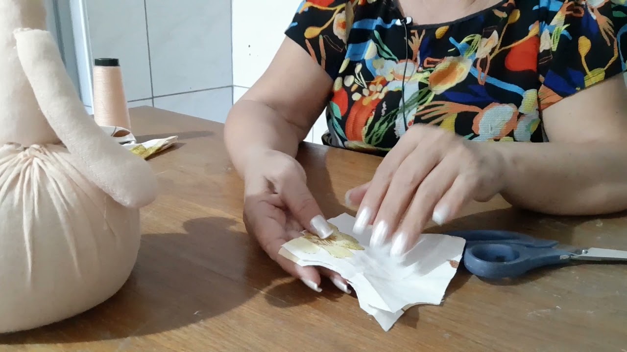 quer aumentar a renda ? faça e venda peso de porta boneca toda linda 😀