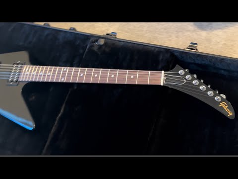 Видео: Новый Gibson 80s Explorer из Guitar Center.