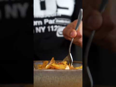 Video: Frühlingsrollen kochen: 10 Schritte (mit Bildern)