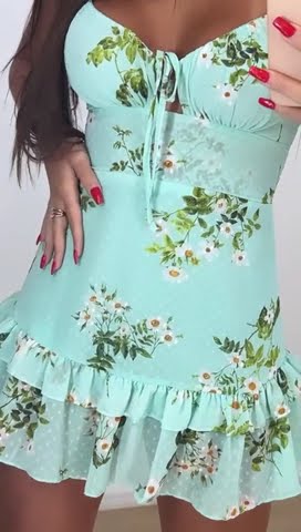 Vestido Curto Com Alças Reguláveis Estampa Floral com Verde.