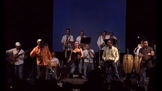 El Baile del Perrito - Wilfrido Vargas / En Vivo 2012 Colombia
