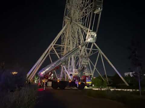 Эвакуация посетителей колеса обозрения в Волгограде