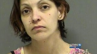 Mom arrested after kids found wandering in street