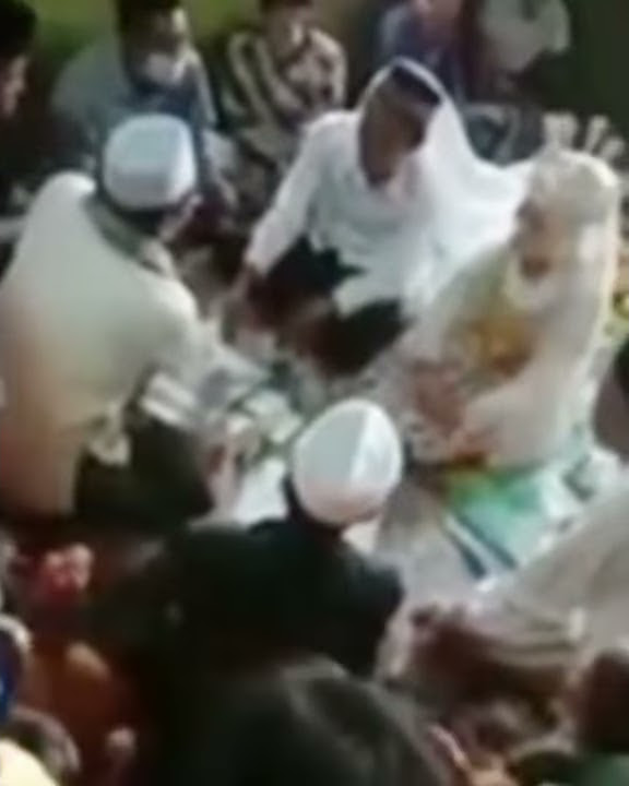 Pasangan Kasus Mesum Parakan 01 Dinikahkan