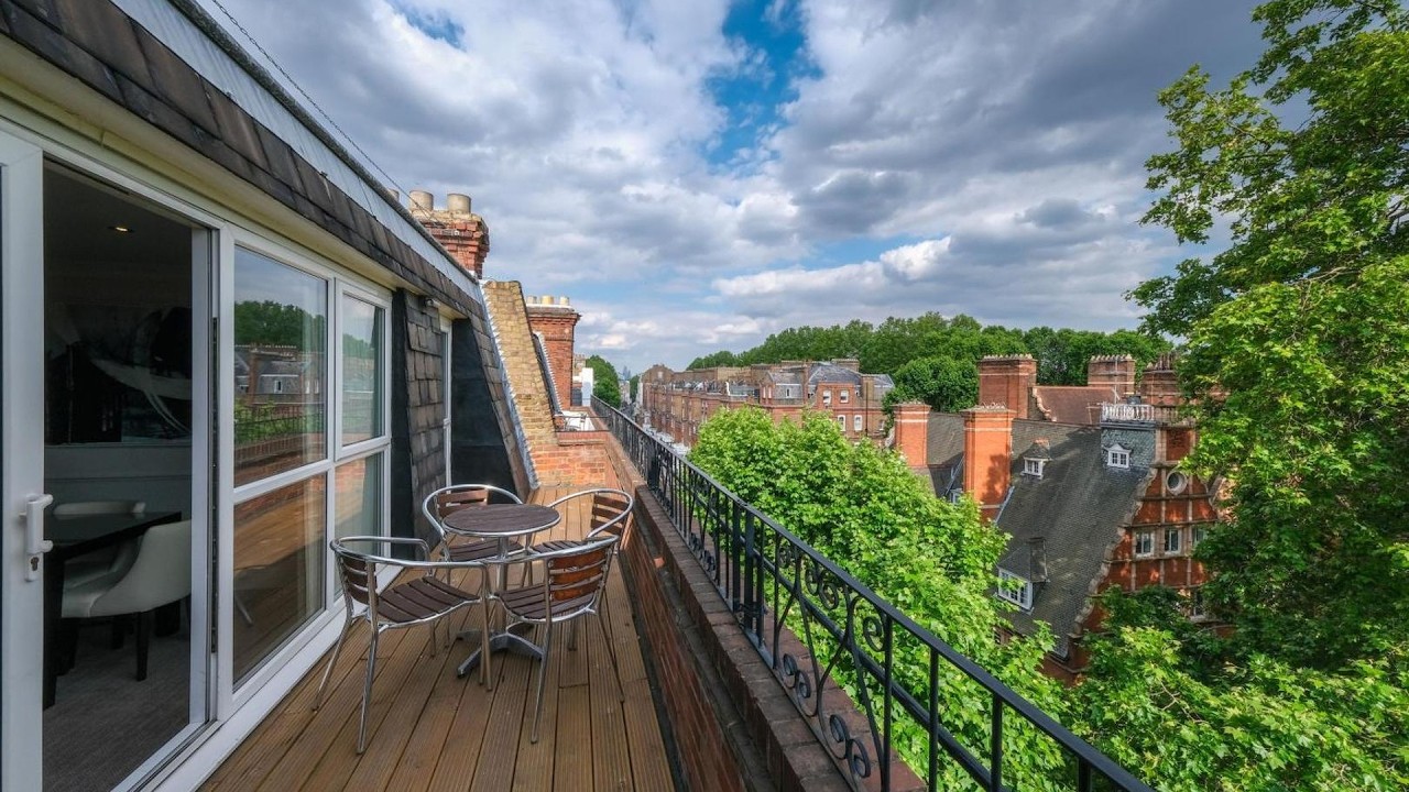 Collingham Serviced Apartments | London, United Kingdom | Hotel Review 🏩