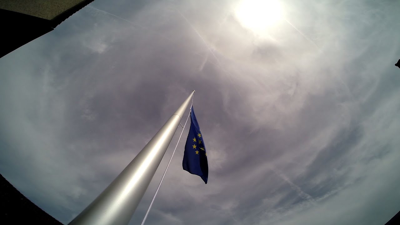 MaxFlags - Raising the European Flag | Europe EU