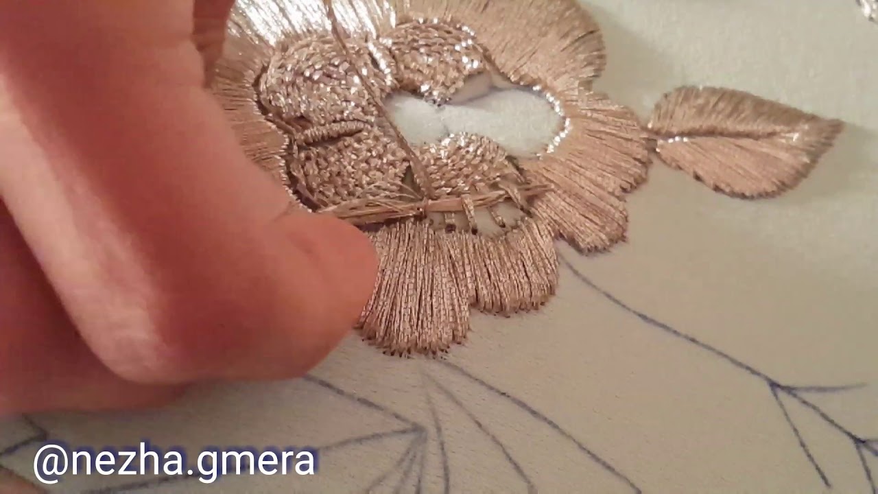 شكل النهائي للرشمة على الشكل وردة بالمزج مابين الطرز الرباطي والتركي بطريقة مختلفة وبسيطة