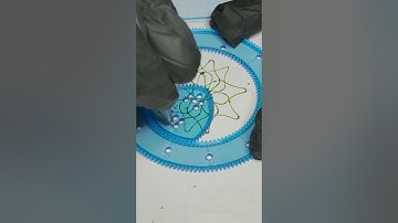 Simple Spirograph design #spirograph #asmr #asmrvideo #asmrsounds #art #satisfying #relaxing