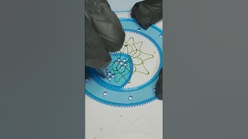 Simple Spirograph design #spirograph #asmr #asmrvideo #asmrsounds #art #satisfying #relaxing